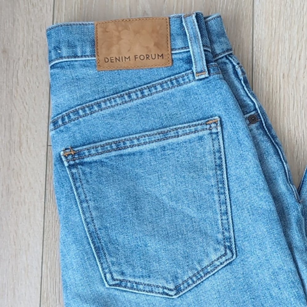Aritzia Denim Forum The Yoko High Rise Slim Jeans 28L - Picture 5 of 6